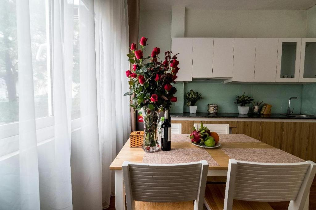 New Apart Hotel Ханой Екстериор снимка